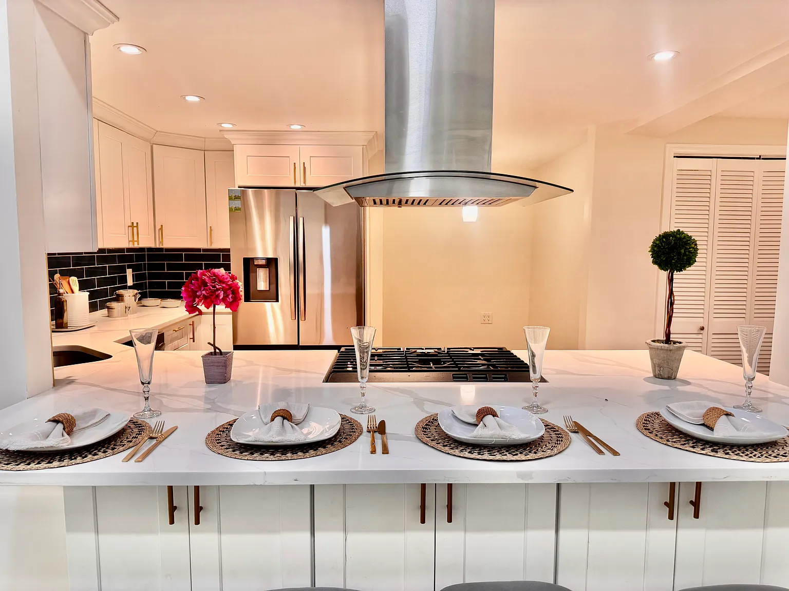 2 bed, $2,950 — Photo 2