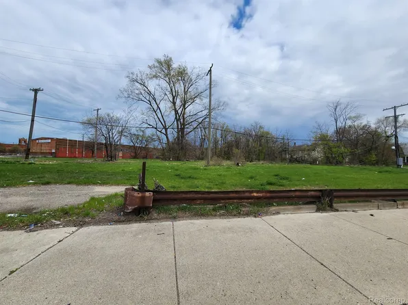 6420 Gratiot Ave, Detroit, MI 48207