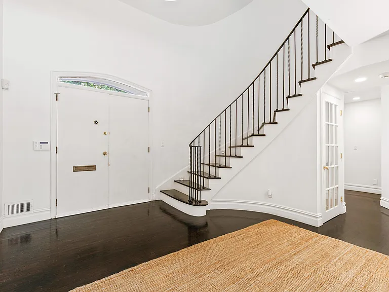 56 Sycamore Rd — Photo 20