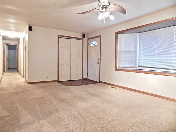 5th image of 1164 Pheasant Dr