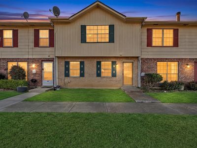 18 E Mountain Ln, Grand Prairie, TX, 75052