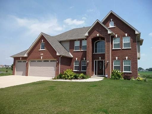 1st image of 663 Bennett Dr