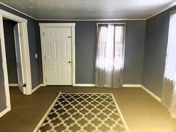 5th image of 220 N Augustus St