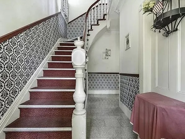 48 Jefferson Avenue image 4 of 27