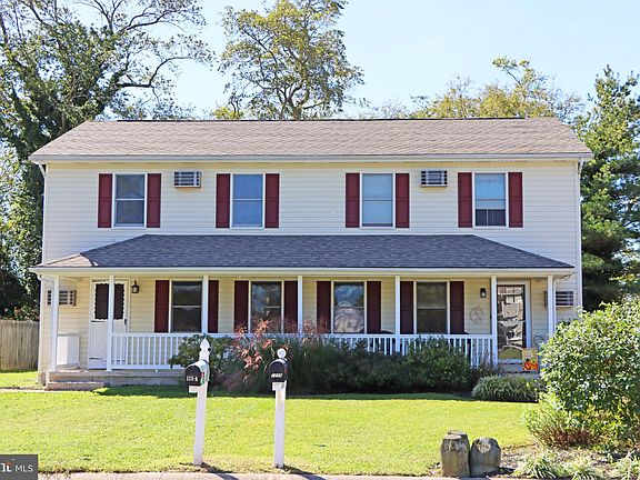 4th image of 125 Beach Plum Pl