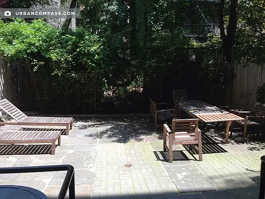 Rented by Compass | media 30