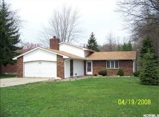 350 North Dr, Lorain, OH