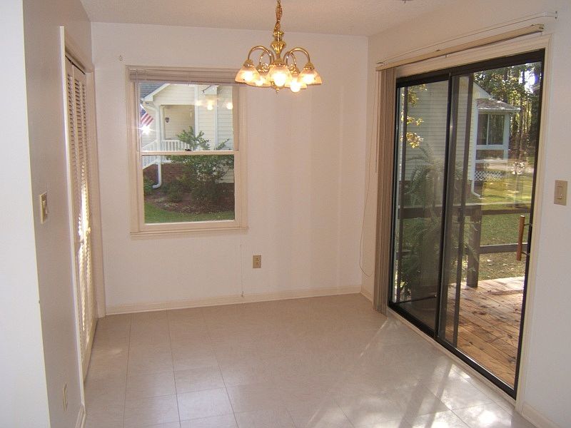 1st image of 906 Nassau Ct