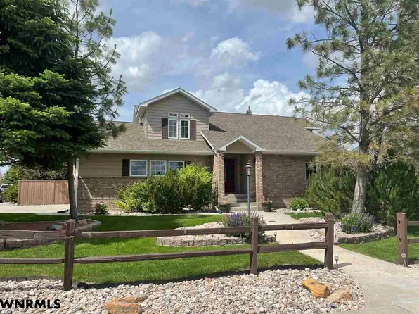 3030 Country Club Rd, Gering, NE 69341