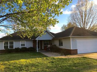 297 Meeker Dr, Gentry, AR 72734