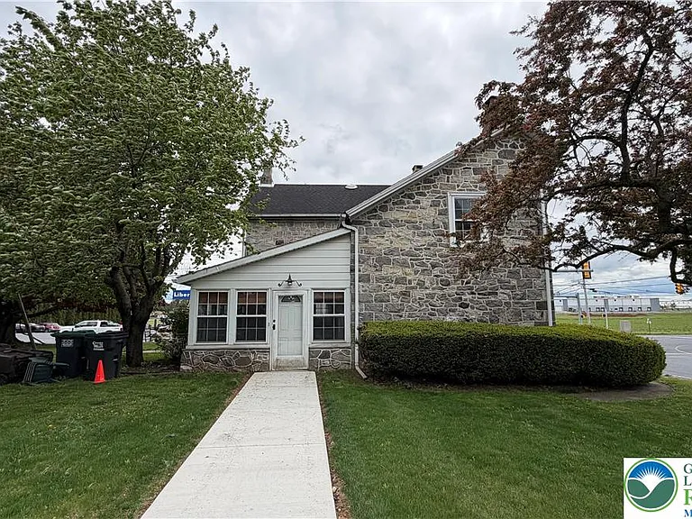 797 Main St — Photo 10