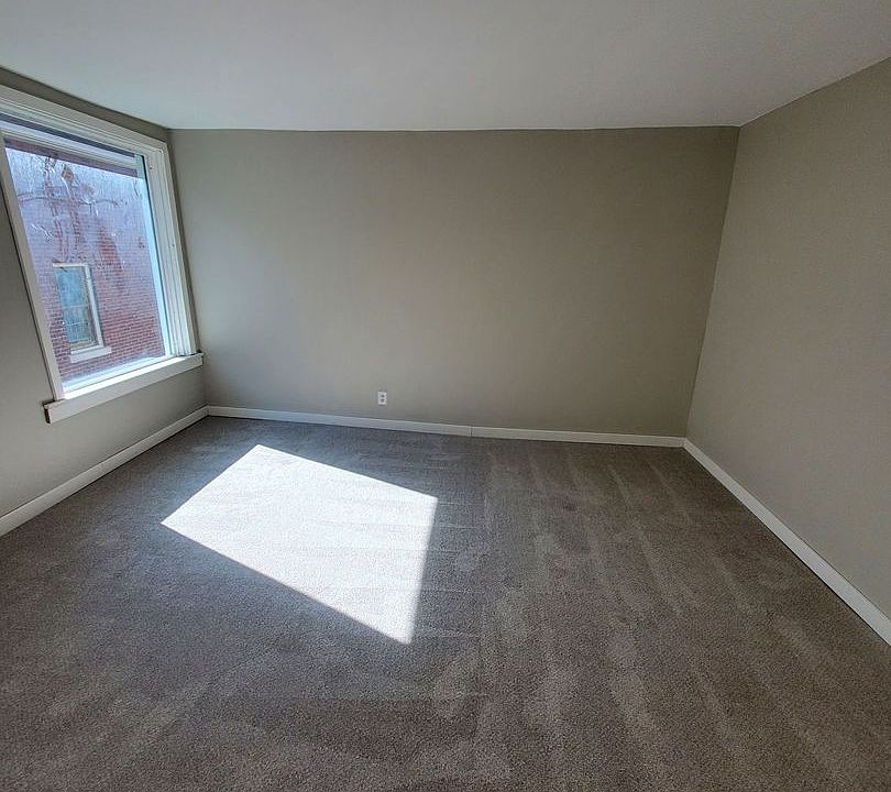 2nd image of 752 N 26th St #4