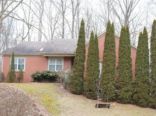 9686 Geist Woods Ct, Indianapolis, IN 46256