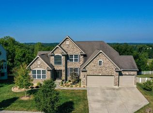 1211 Pond Ridge Cir, Hamilton, OH 45013