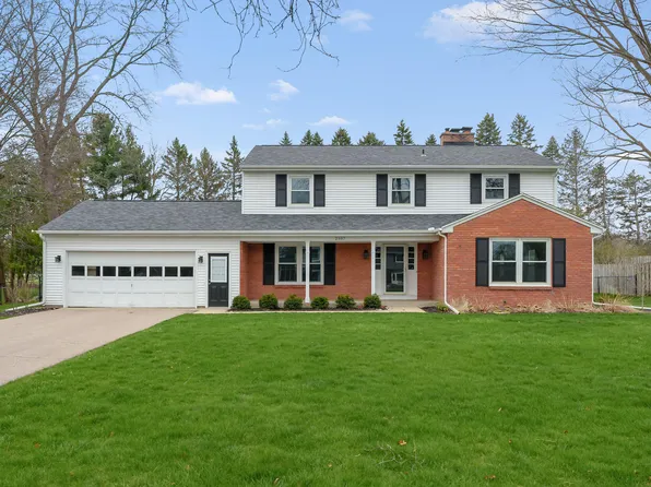 2307 Crosswind Dr, Kalamazoo, MI 49008