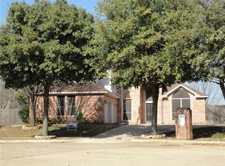 5429 Yellowstone Trl, Fort Worth, TX 76137