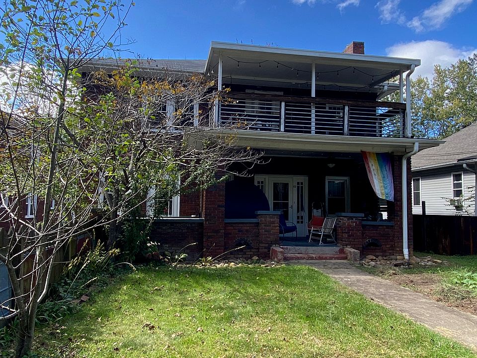 Entire second floor. 1600 square feet, separate entrance