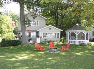9714 Lake Rd, Lambton Shores, ON N0M 1T0