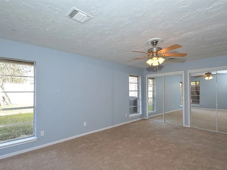 22722 Fincastle Dr — Photo 10