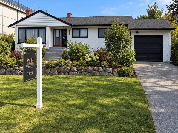 11160 135a St, Surrey, BC V3R 3A4
