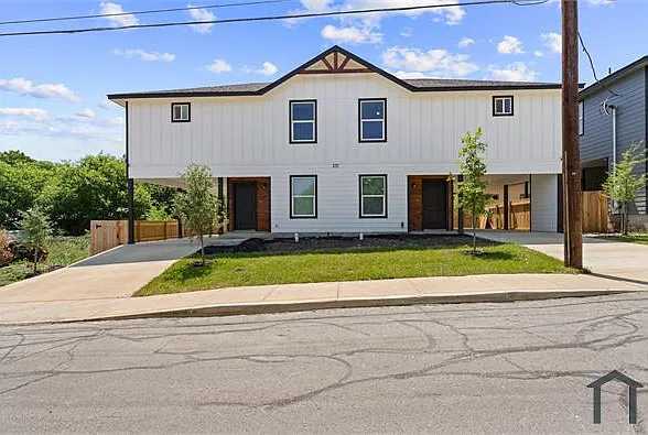 227 S Grimes St #201