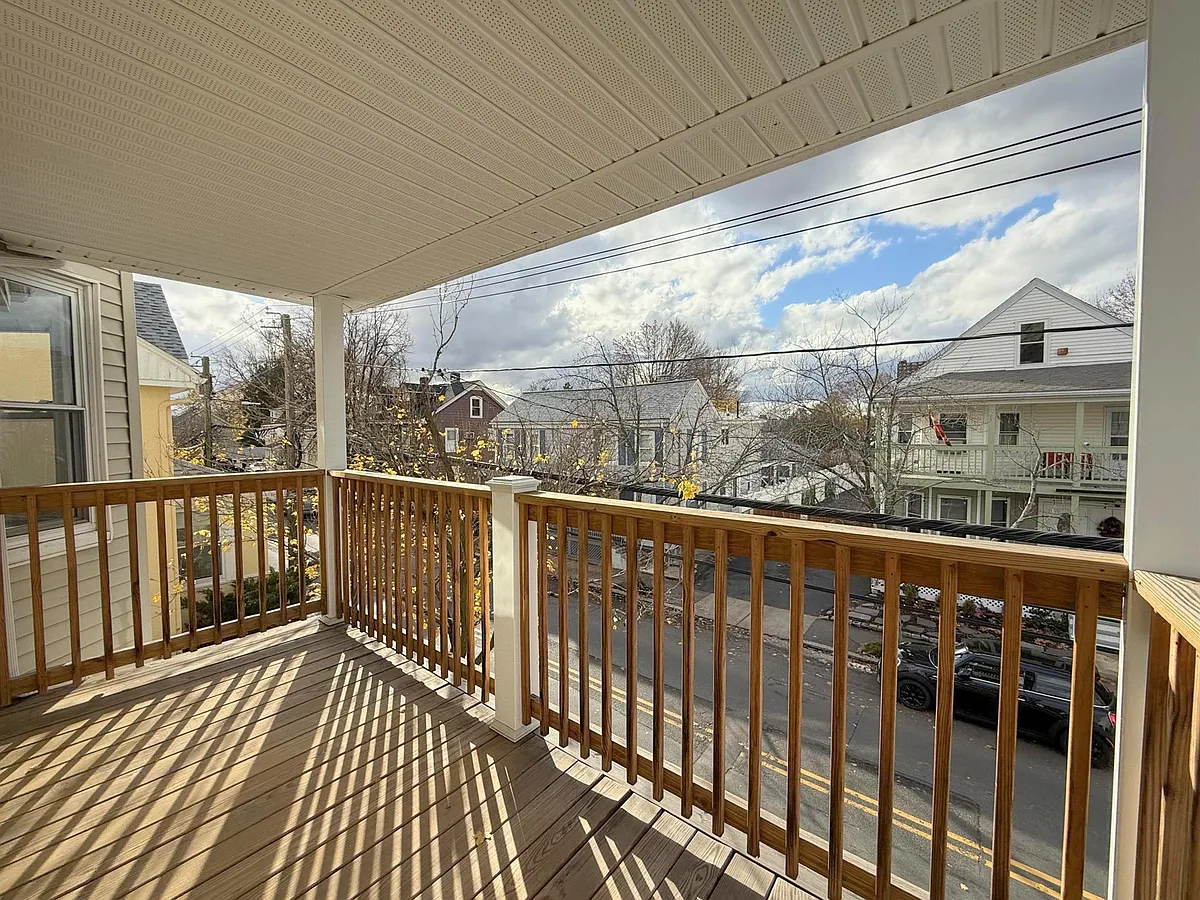 Building Photo - 171 Sherman St #2