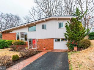 5849 Doris Dr, Alexandria, VA 22311