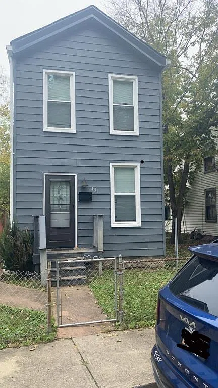 431 Bingham — Photo 1