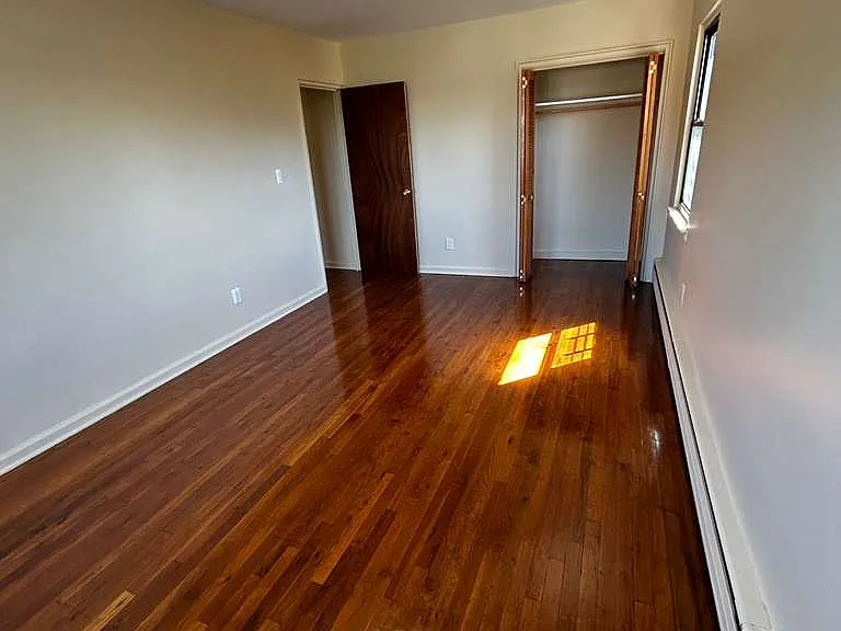 1149 E 219th St #1 — Photo 12