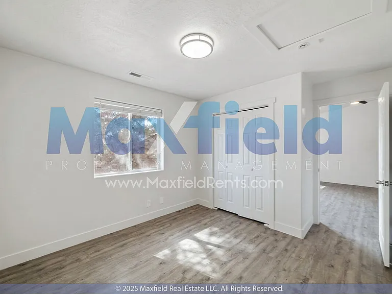 2737 E 750 N #4 — Photo 11