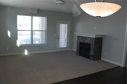 1627 McCleary Ln — Photo 2