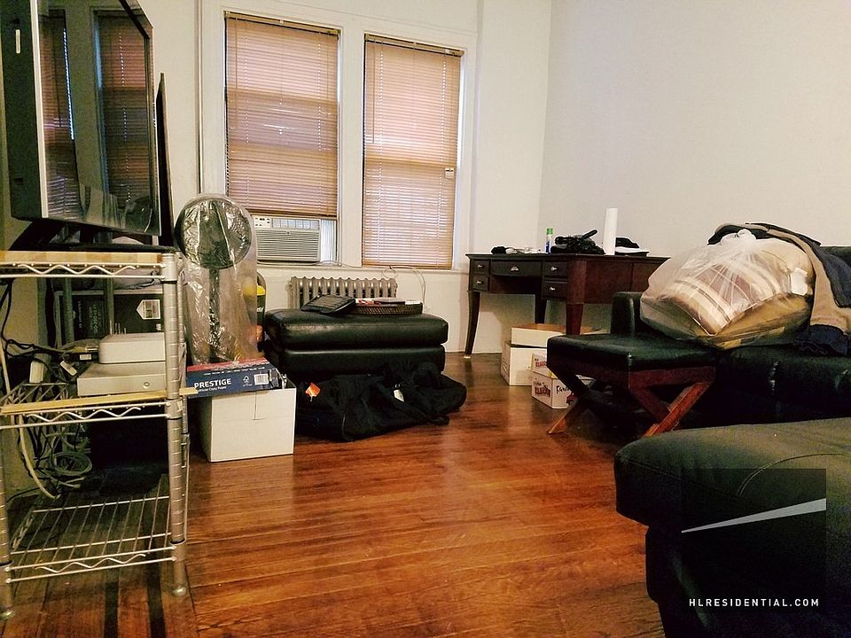 1st image of 3091 23rd St #1R