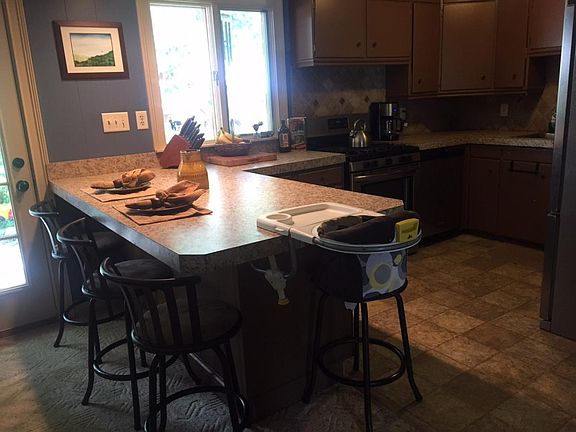 3rd image of 144 Terrace Dr