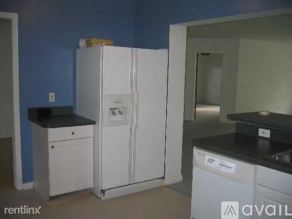 4th image of 1711 Laurie Ln