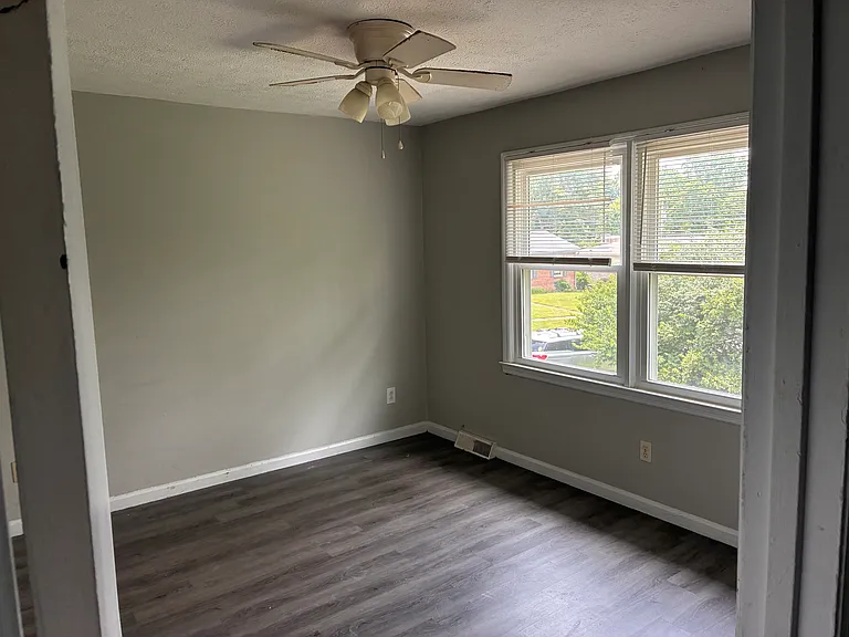 3199 Yellowstone Pkwy #B — Photo 6