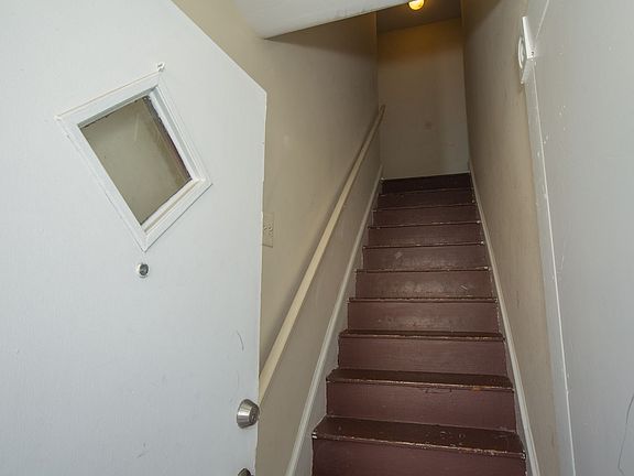 4th image of 727 Virginia Ave #1/2