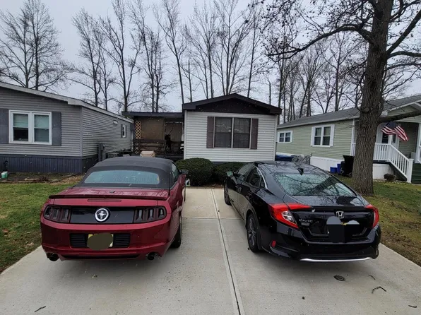 12 Poe Rd, North Brunswick, NJ 08902