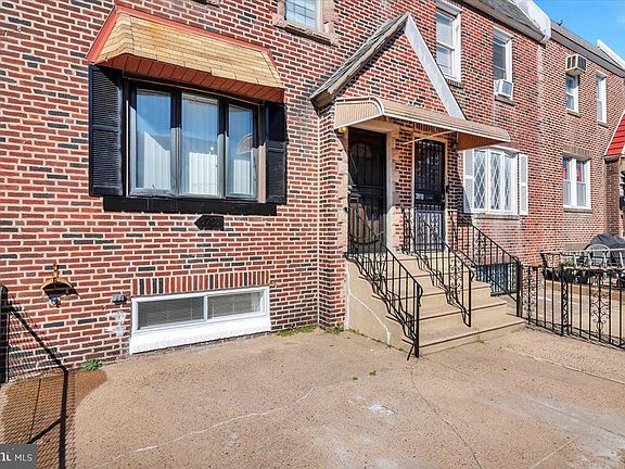 3rd image of 3908 Palmetto St