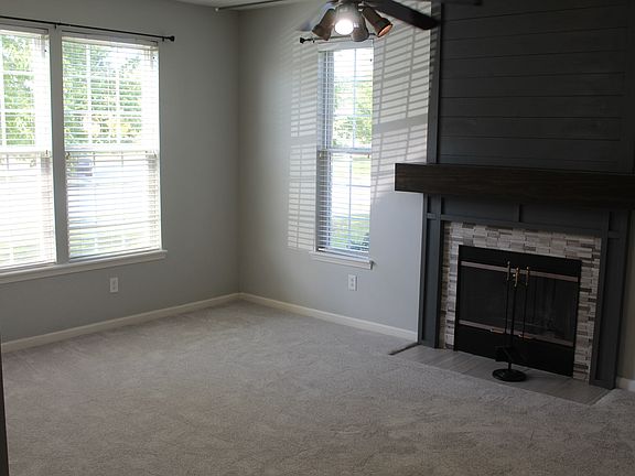 4th image of 8583 Frosty Rose Dr