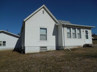306 1st St, Fairfax, MO 64446
