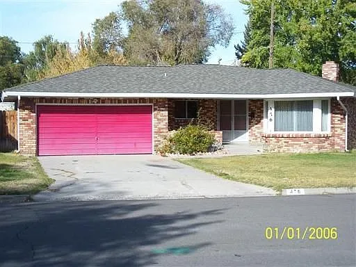 476 W Long St photo 1