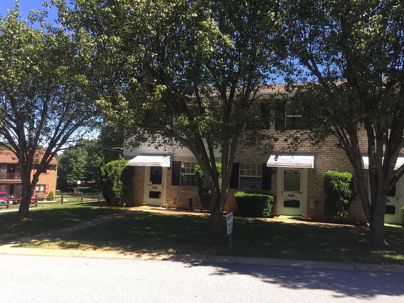 633 Greenmeadows Dr - 633 — Photo 1