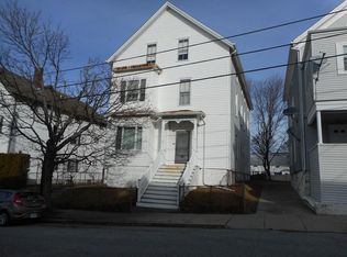 92 Park St, Fall River, MA 02721