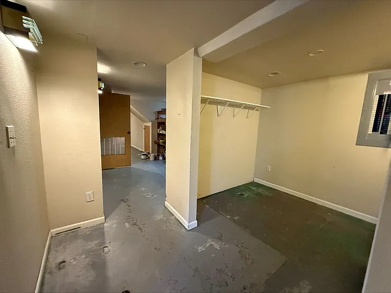 4412 N Maryland Ave — Photo 19
