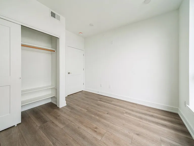 32 Jones St #503 — Photo 21