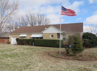 1527 S 16th St, Chickasha, OK 73018
