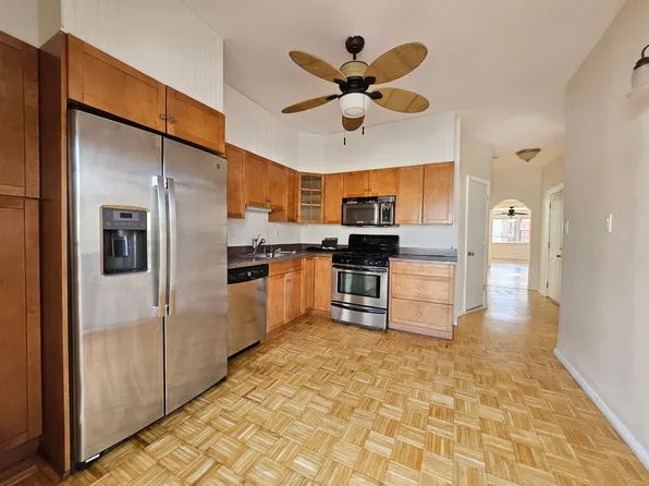 30 Newark Bay Ct Floor 1, Bayonne, NJ 07002