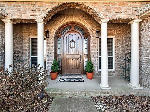 5th image of 1701 Elm Springs Rd