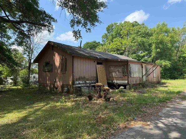 1733 McKelvy St, Quincy, FL 32351