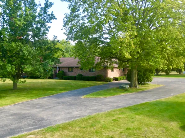1304 W Reynolds St, Pontiac, IL 61764